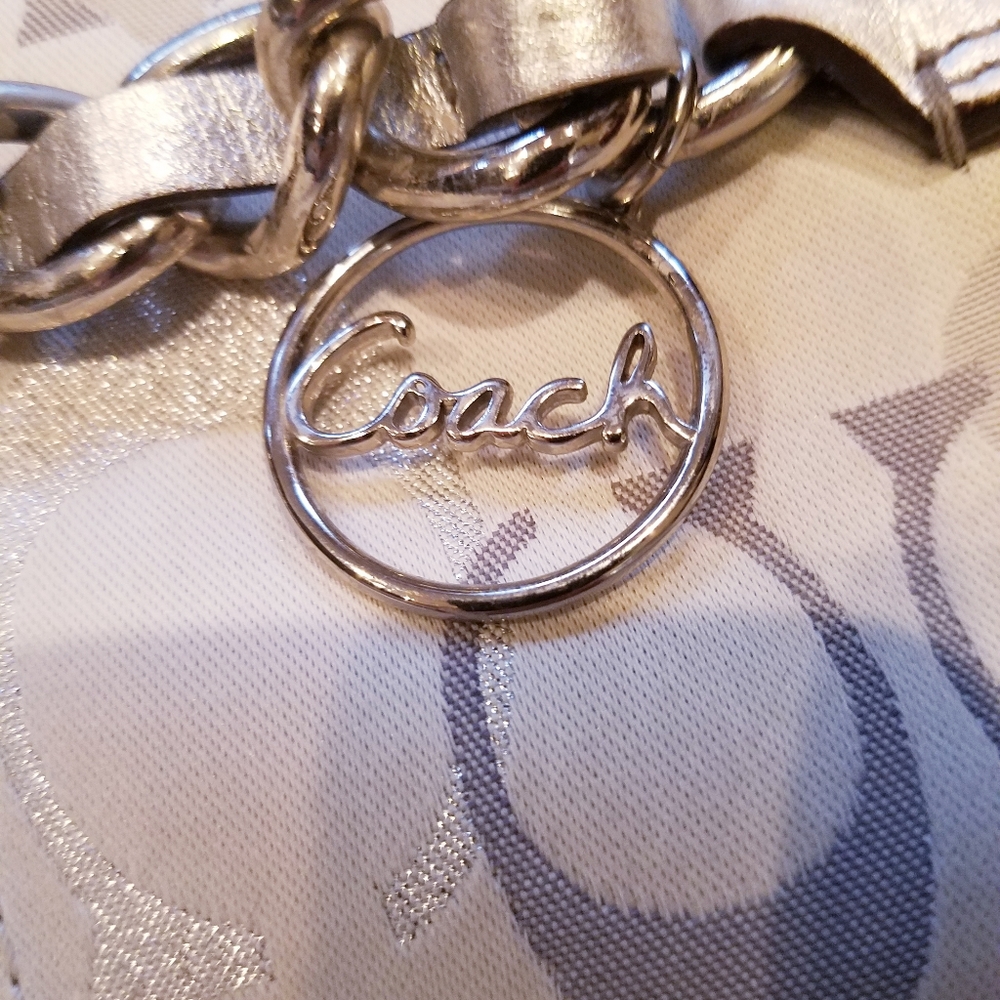 Coach silver handbag - Picture 4 of 8